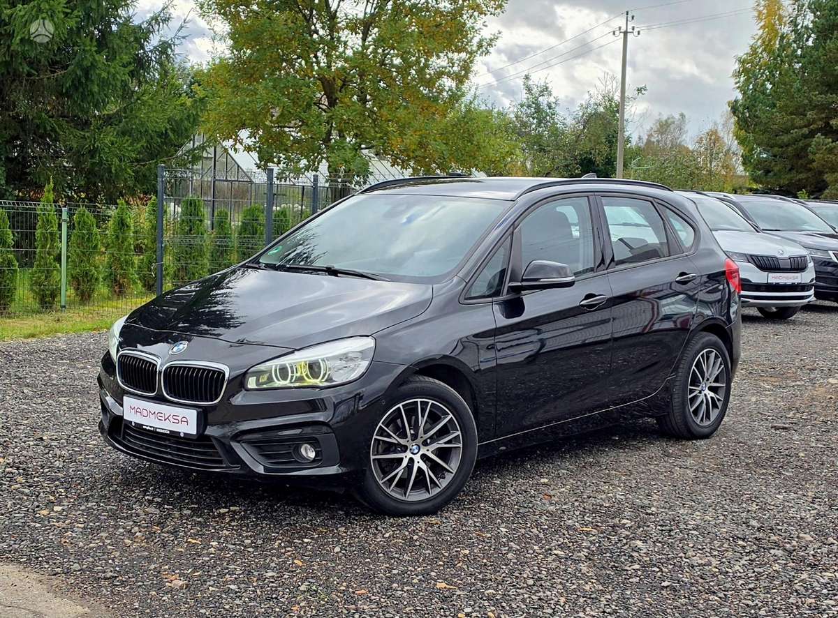 BMW 218 Active Tourer, 2.0 l., hatchback