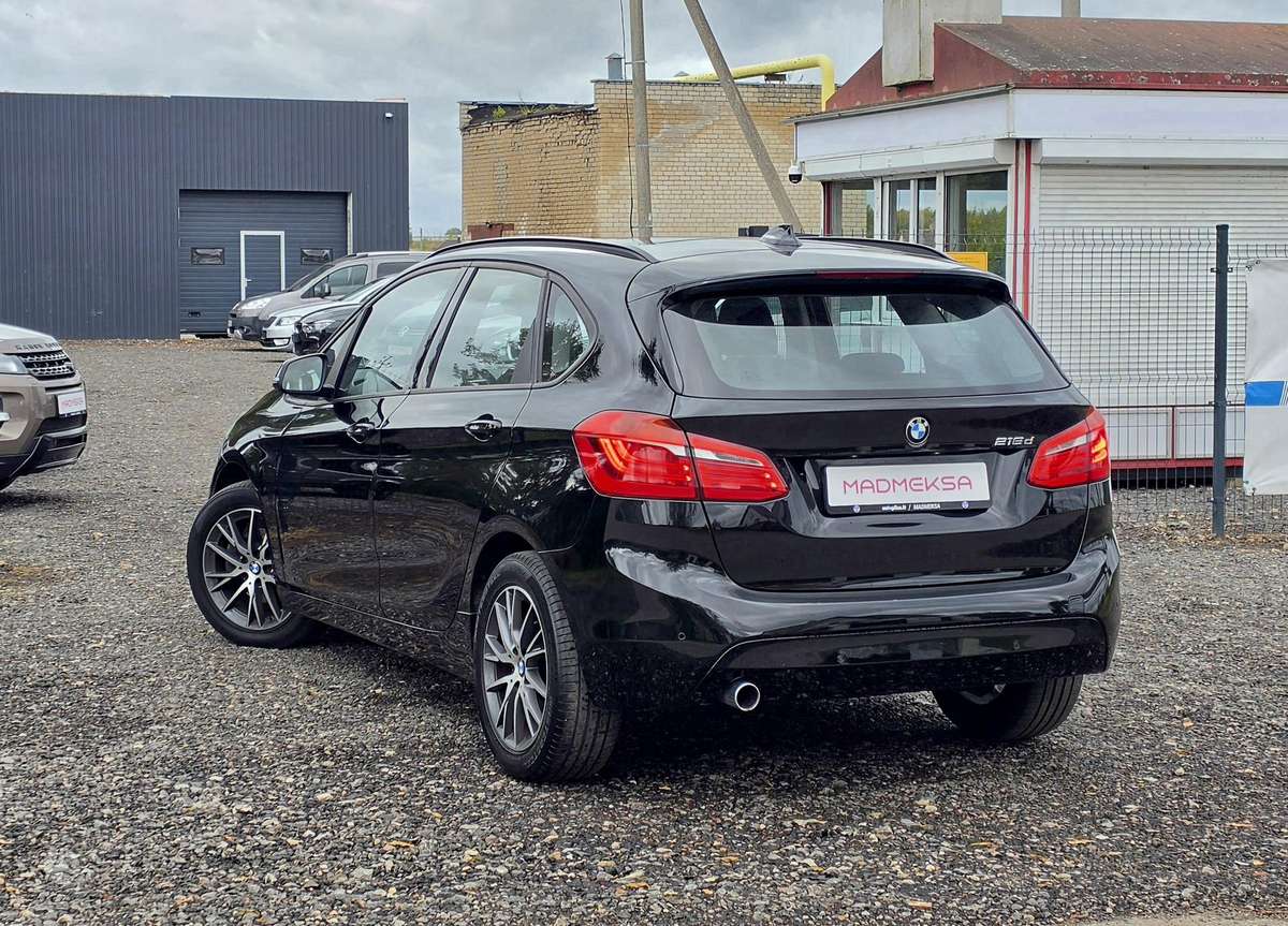BMW 218 Active Tourer, 2.0 l., hatchback