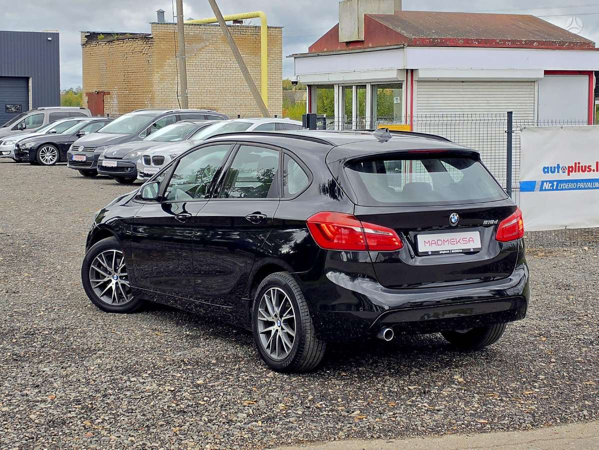 BMW 218 Active Tourer, 2.0 l., hatchback