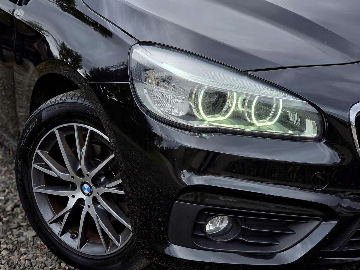 BMW 218 Active Tourer, 2.0 l., hatchback