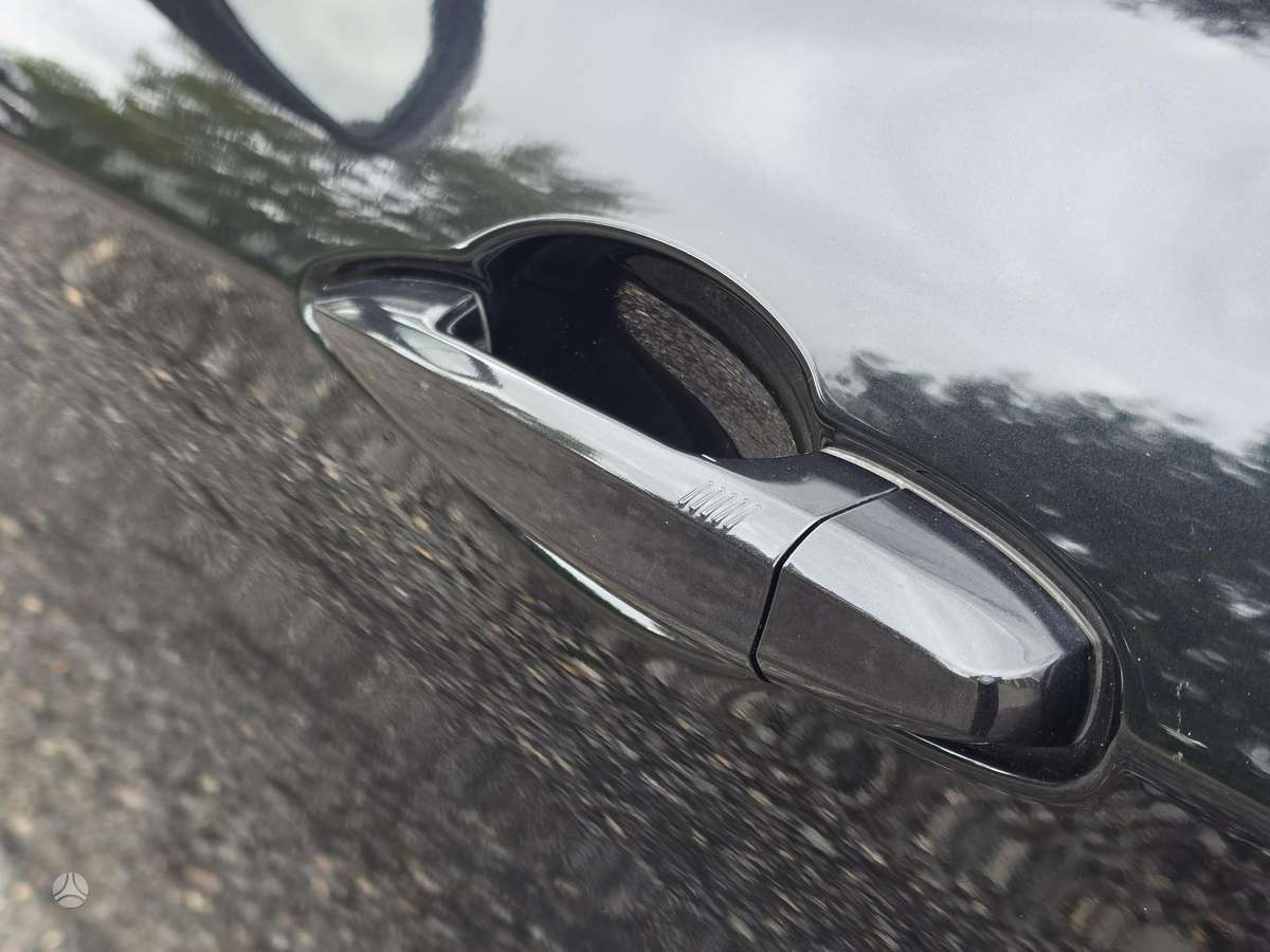 BMW 218 Active Tourer, 2.0 l., hatchback
