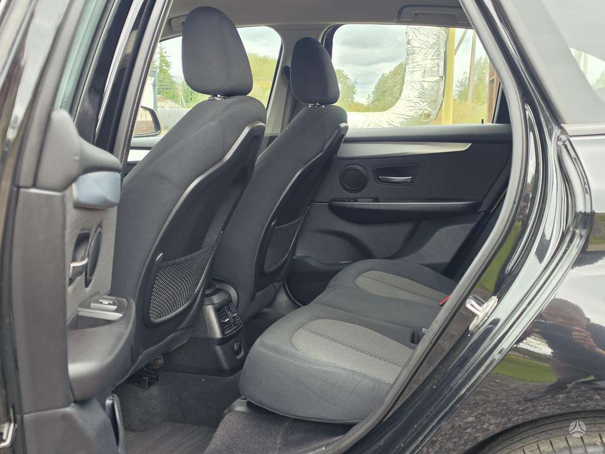 BMW 218 Active Tourer, 2.0 l., hatchback