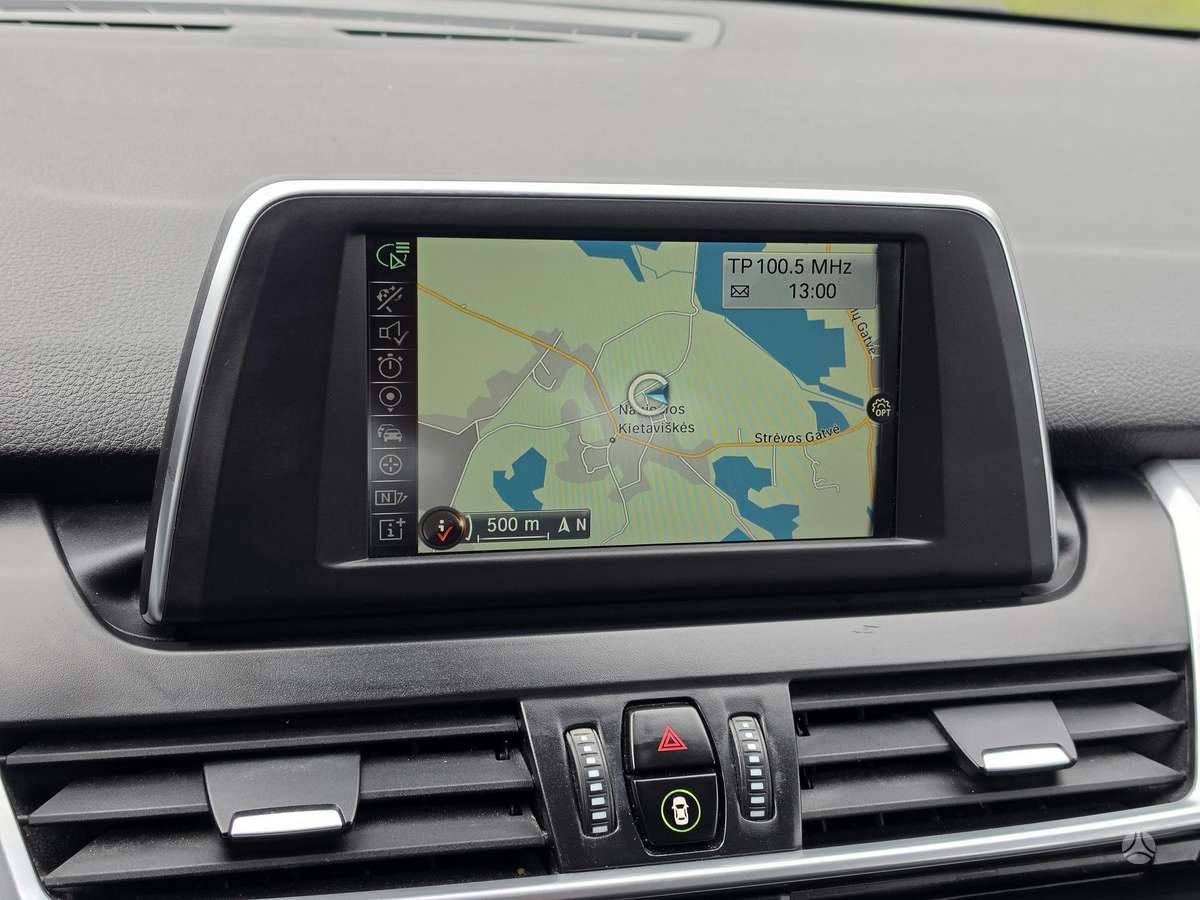 BMW 218 Active Tourer, 2.0 l., hatchback