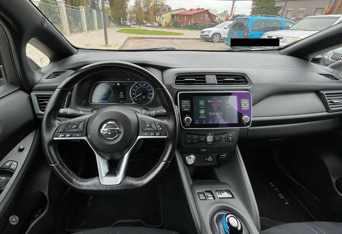 Nissan Leaf, 40 kWh, hatchback
