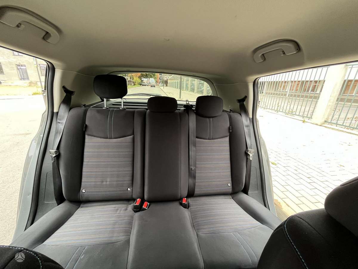 Nissan Leaf, 40 kWh, hatchback