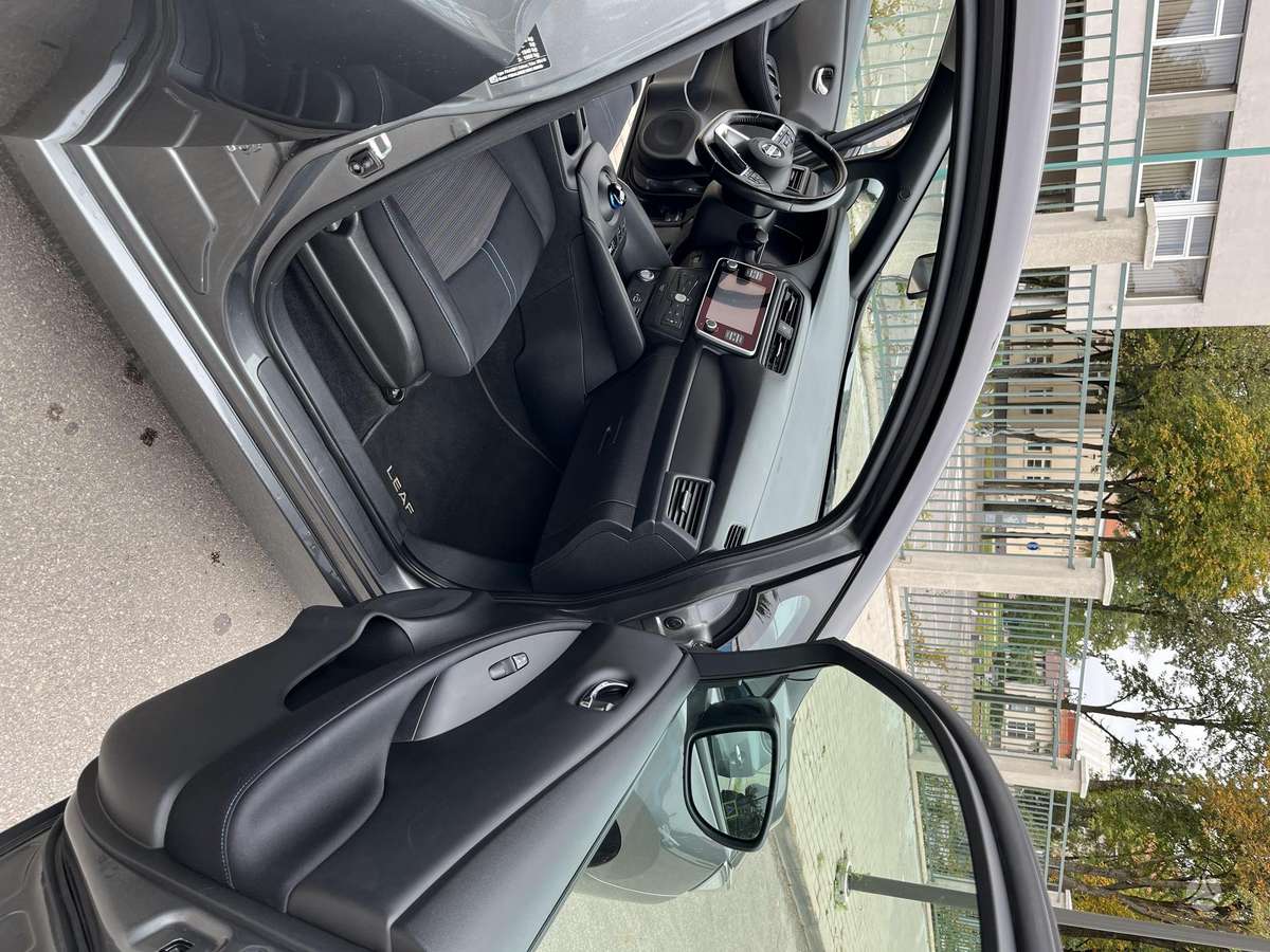 Nissan Leaf, 40 kWh, hatchback