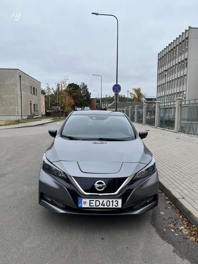 Nissan Leaf, 40 kWh, hatchback