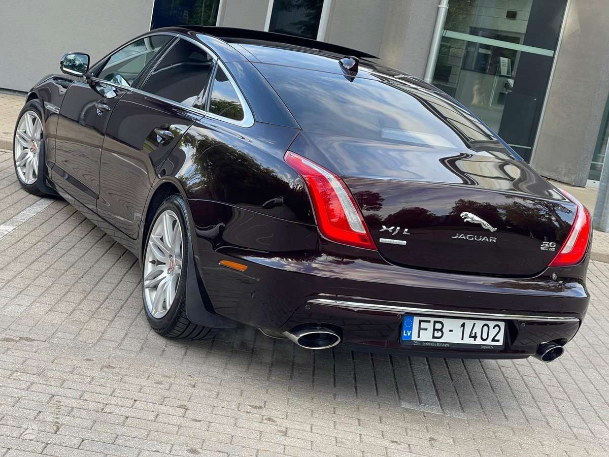 Jaguar XJ, 3.0 l., Седан