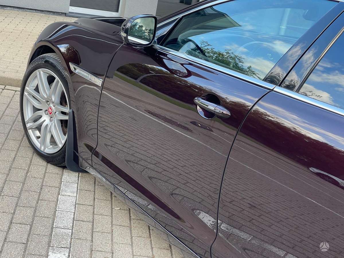 Jaguar XJ, 3.0 l., Седан