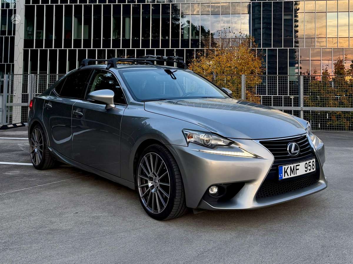 Lexus IS 200, 2.0 l., Седан