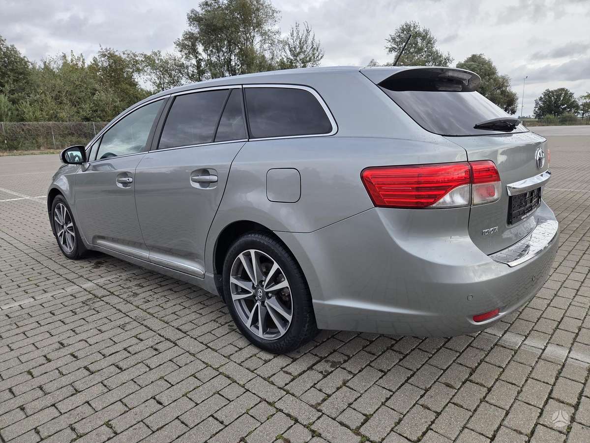 Toyota Avensis, 1.8 l., Универсал