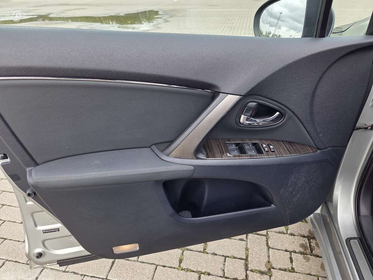 Toyota Avensis, 1.8 l., Универсал
