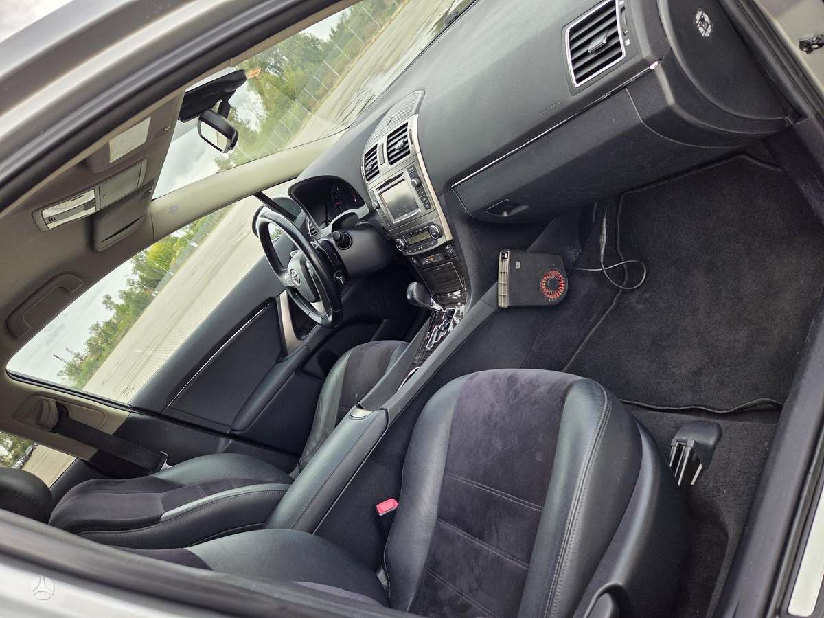 Toyota Avensis, 1.8 l., Универсал