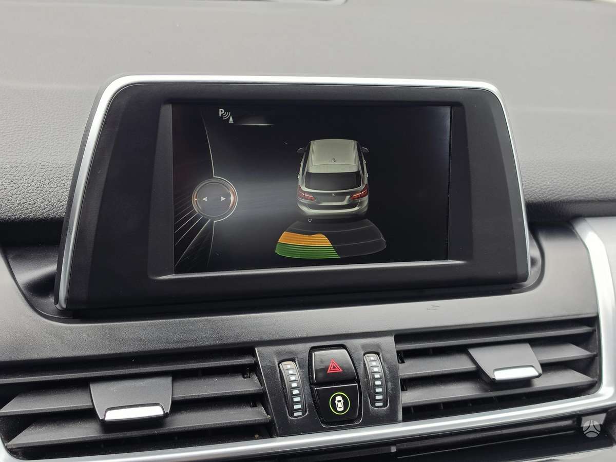 BMW 218 Active Tourer, 2.0 l., hatchback