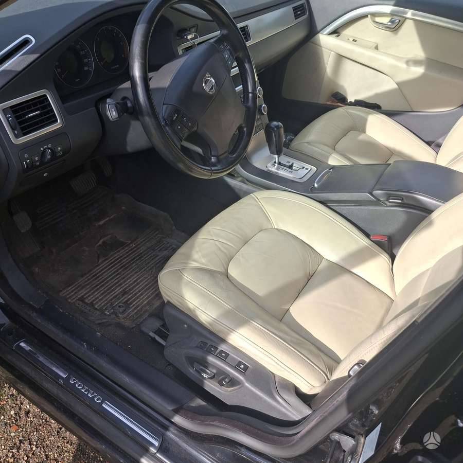 Volvo S80, 2.4 l., Седан