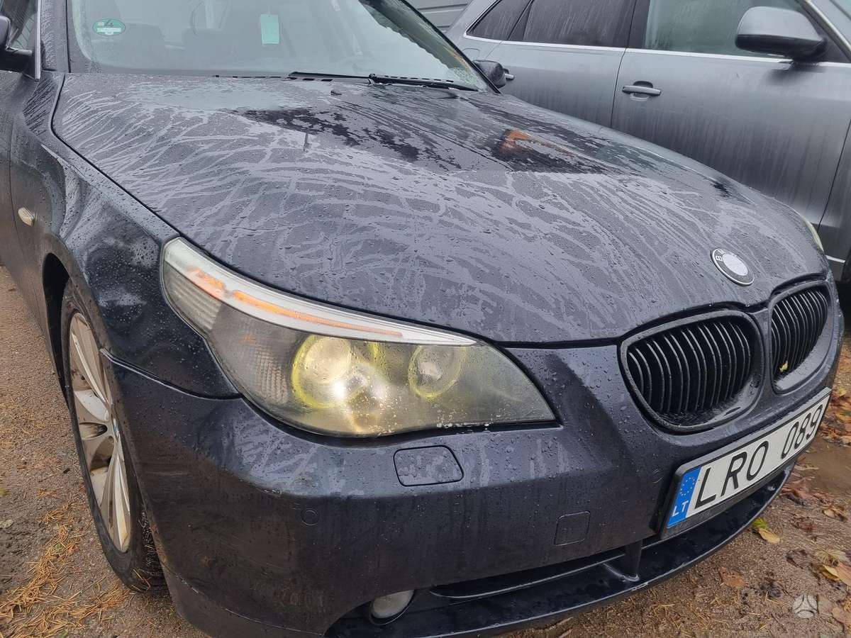 BMW 525, 2.5 l., Седан
