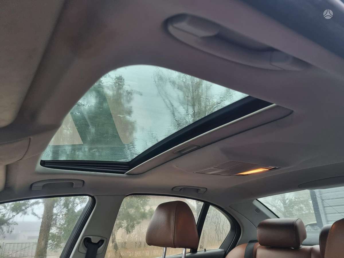 BMW 525, 2.5 l., Седан