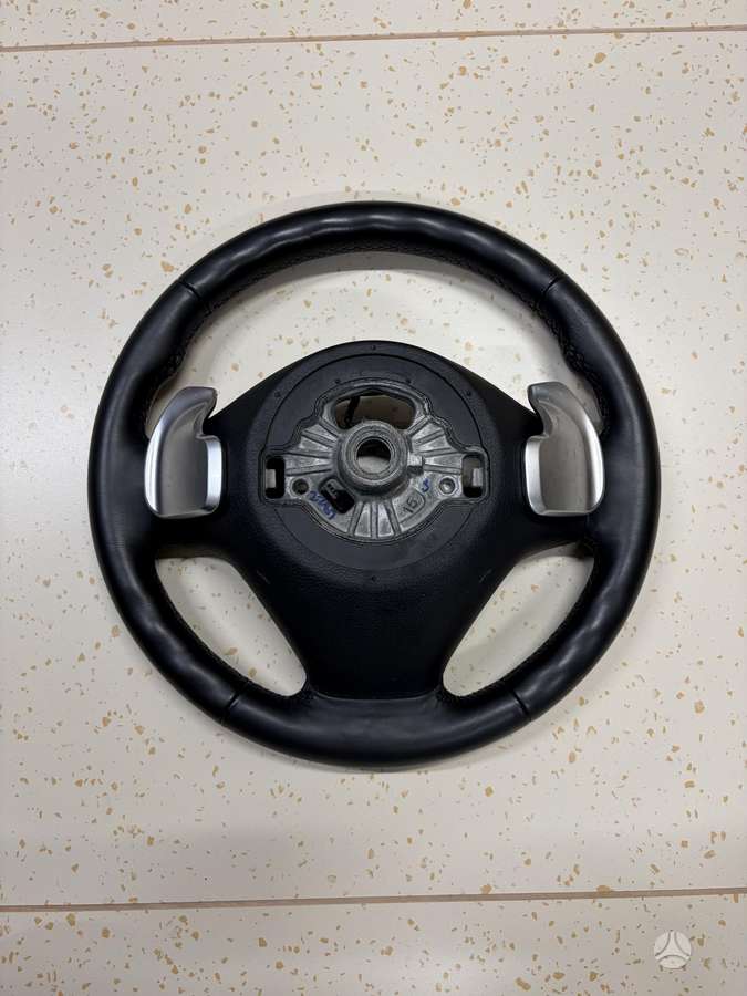 BMW 3 serija salono detalės
