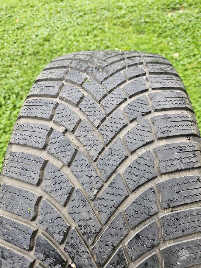 Bridgestone Blizzak LM005, зимние 235/55 R19