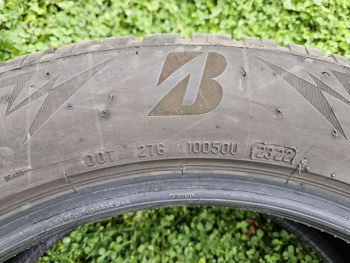 Bridgestone Blizzak LM005, зимние 235/55 R19