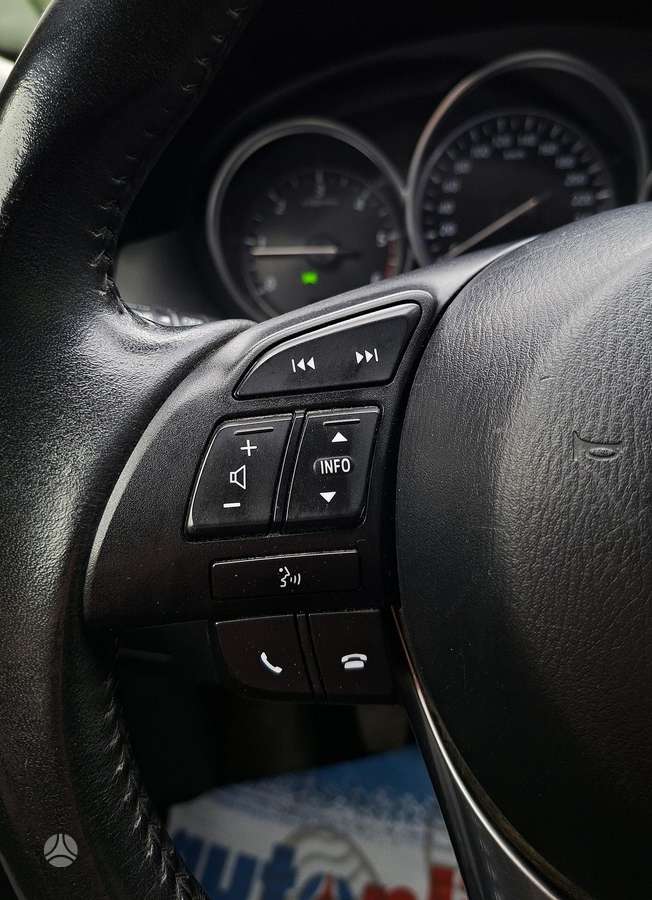 Mazda CX-5, 2.2 l., off-road / crossover