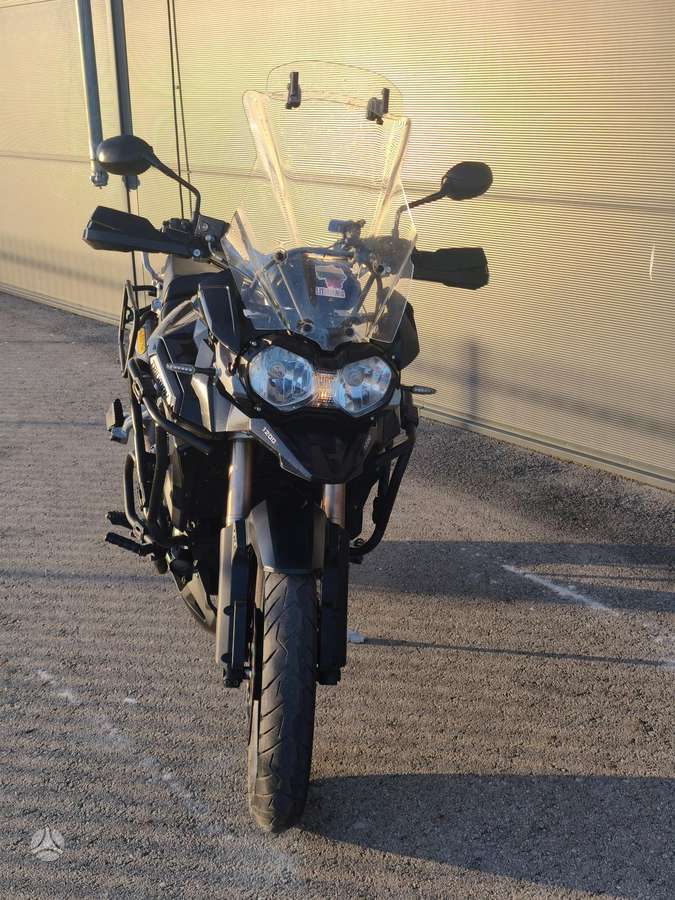 Triumph Tiger 1200cc, enduro / adventure