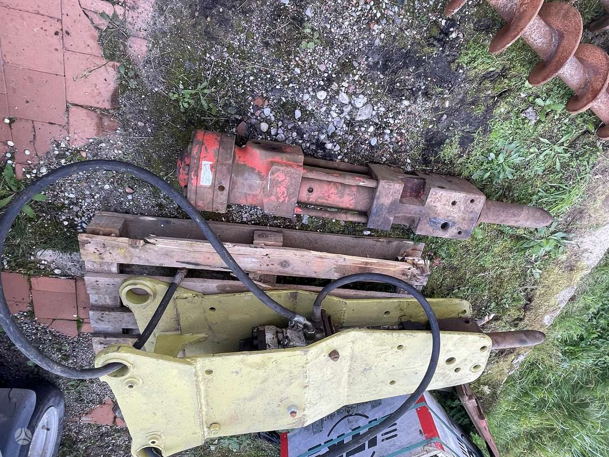Caterpillar Rabaud Thr, hydraulic drills