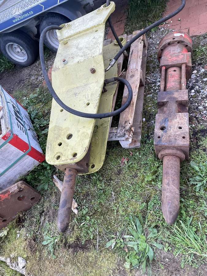 Caterpillar Rabaud Thr, hydraulic drills