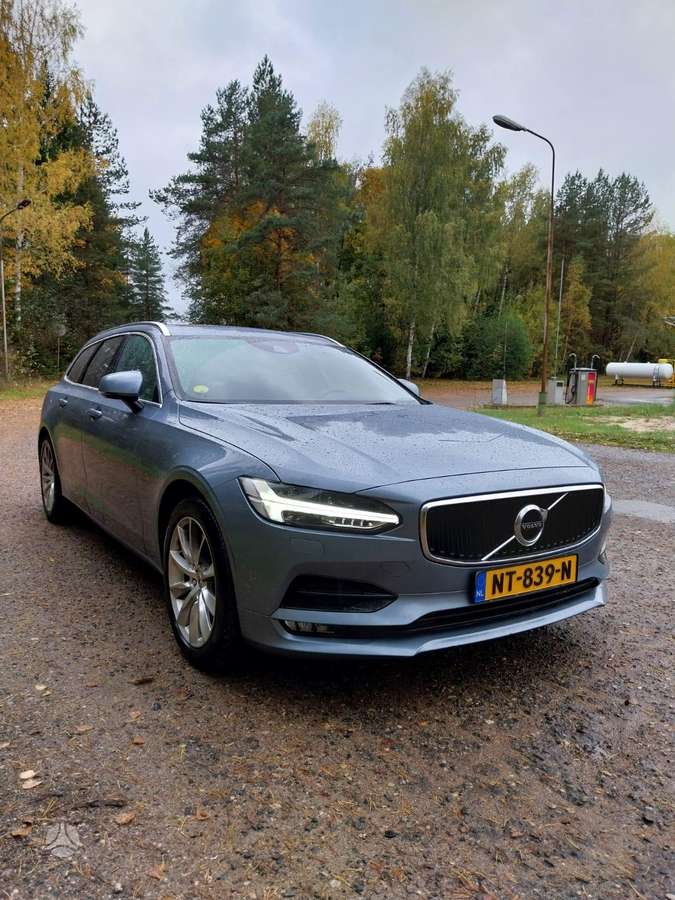 Volvo V90, universalas