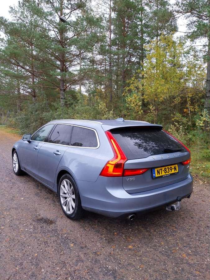 Volvo V90, Универсал