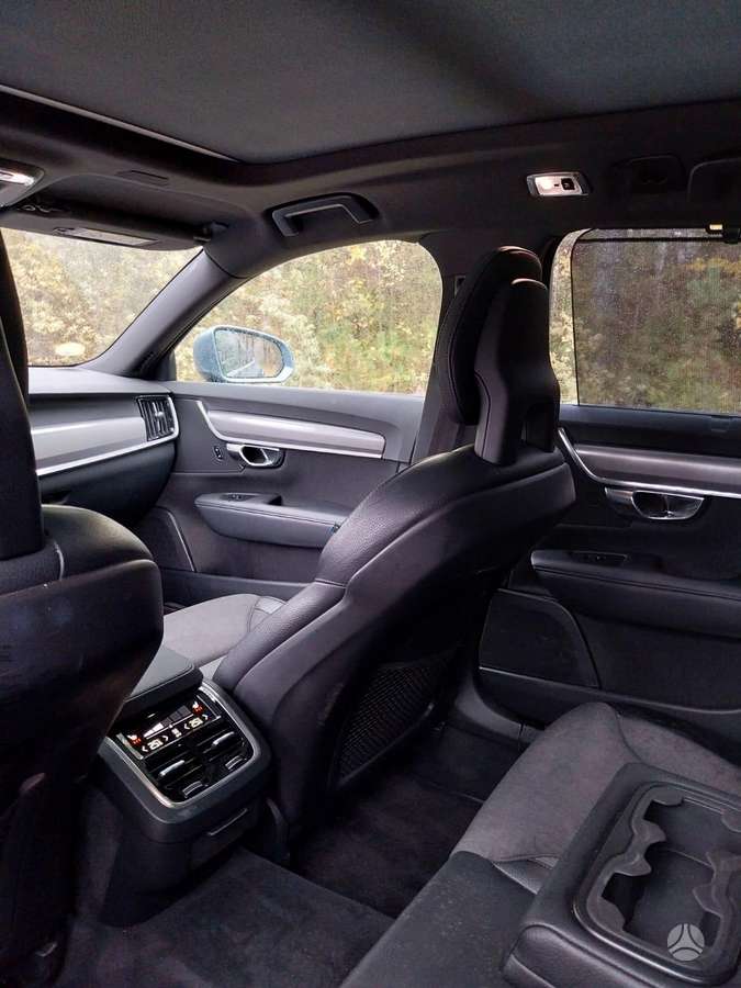 Volvo V90, universalas