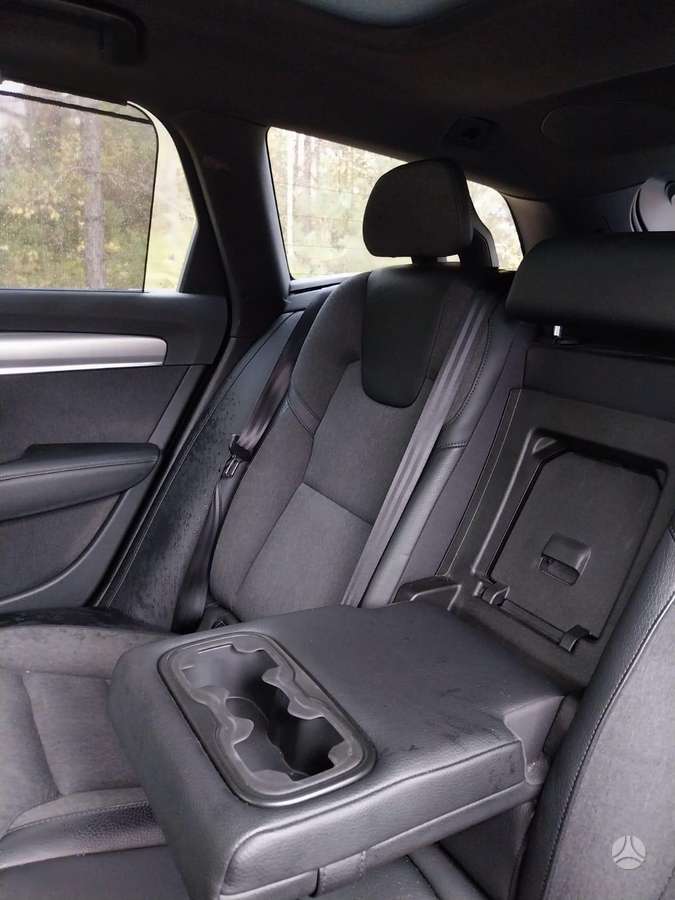 Volvo V90, Универсал