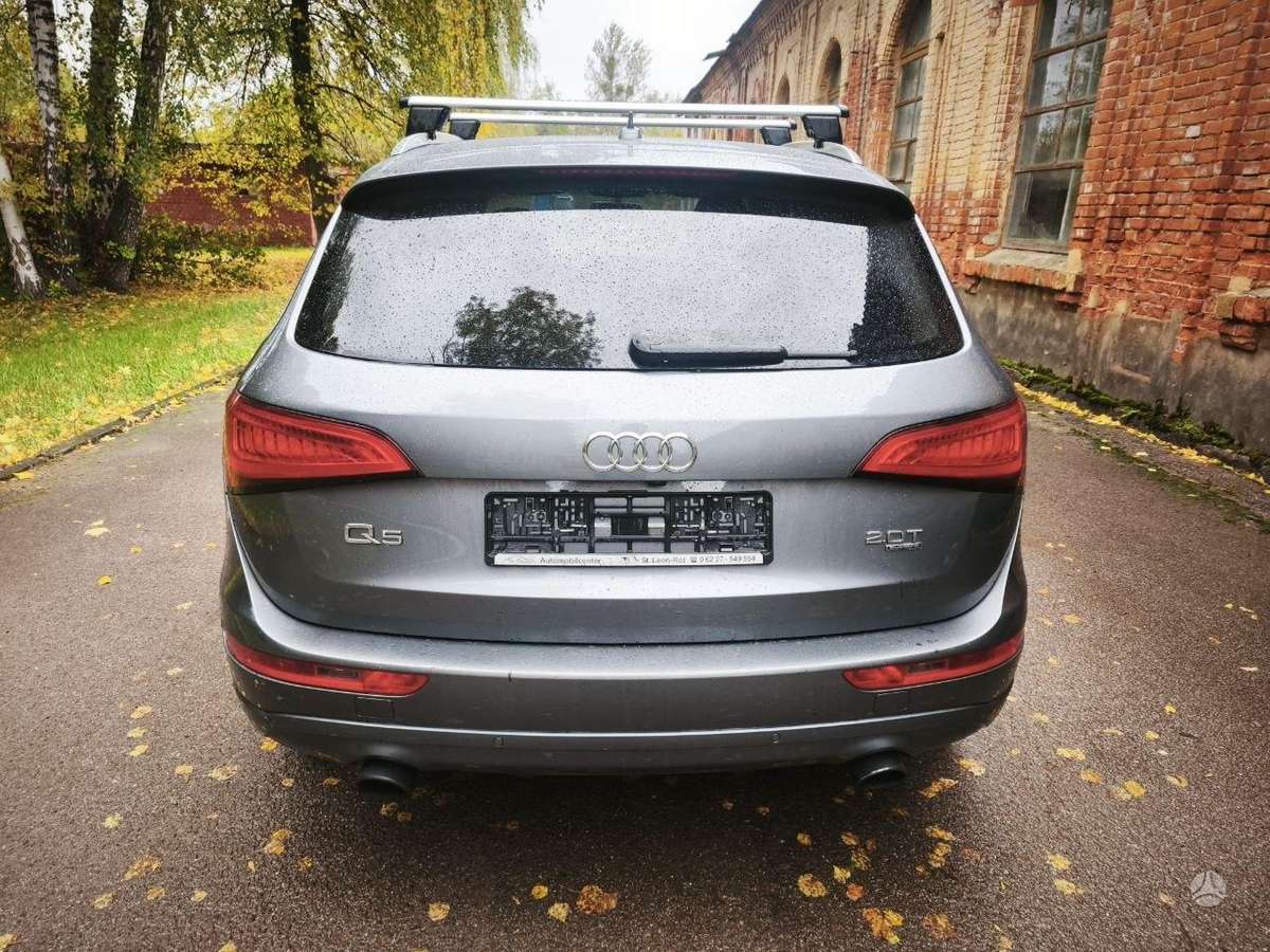 Audi Q5, 2.0 l., off-road / crossover