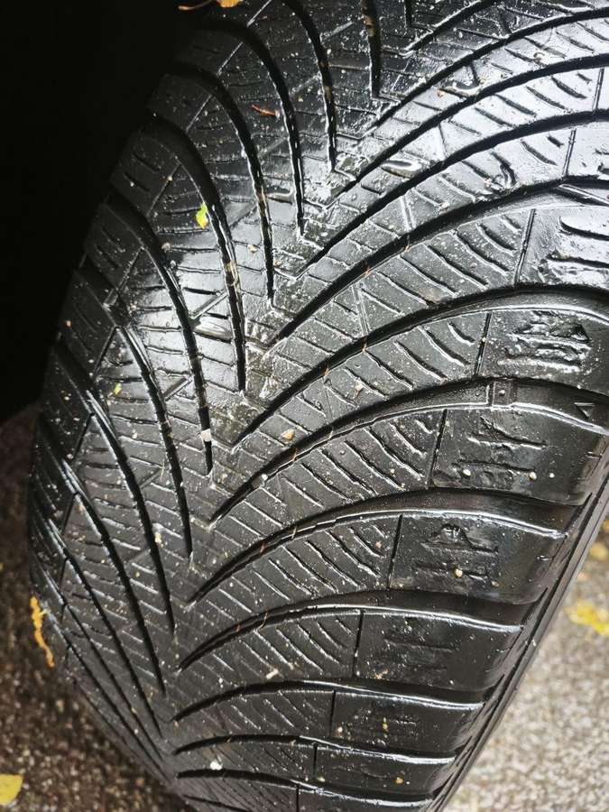 Audi Q5, 2.0 l., off-road / crossover