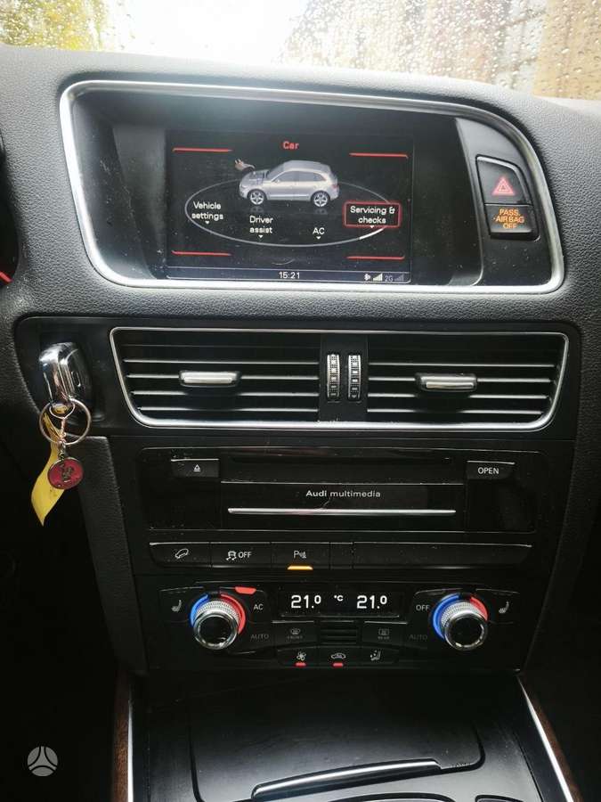 Audi Q5, 2.0 l., off-road / crossover