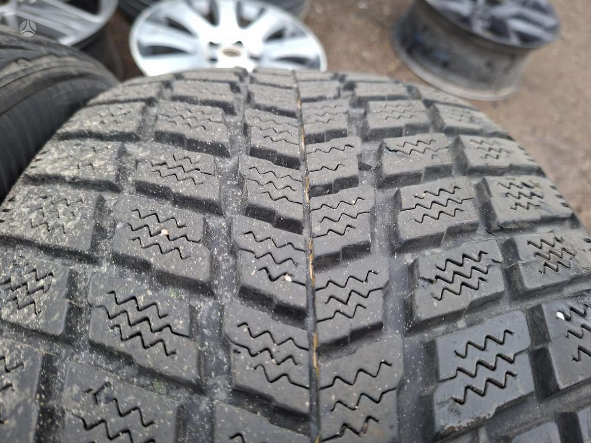 Roadstone, зимние 255/50 R19