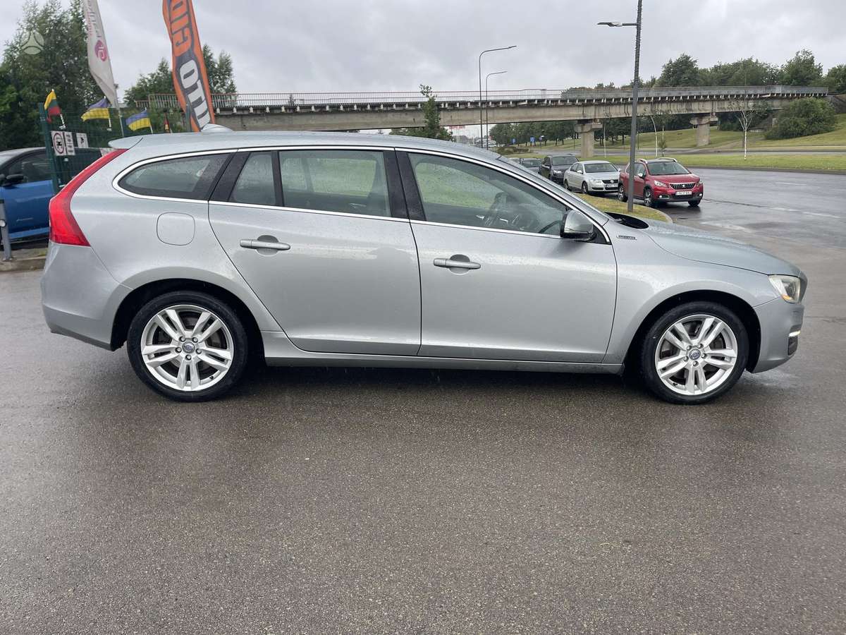 Volvo V60, 2.4 l., Универсал