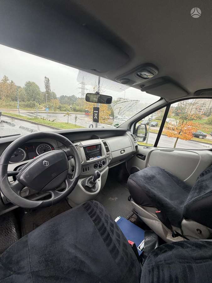 Renault Trafic, 2.0 l., passenger minibus