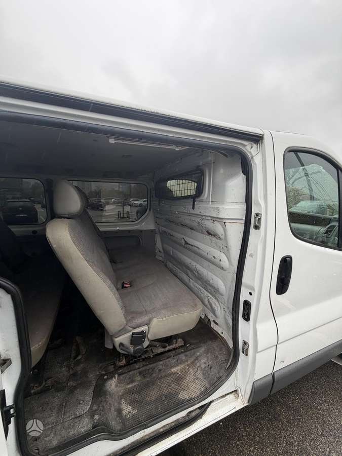 Renault Trafic, 2.0 l., passenger minibus