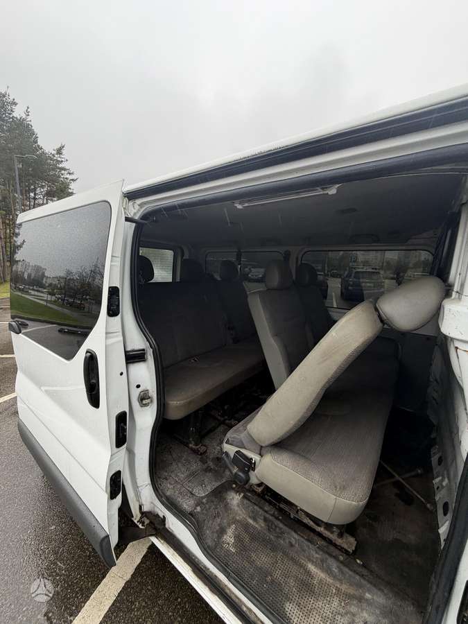 Renault Trafic, 2.0 l., passenger minibus