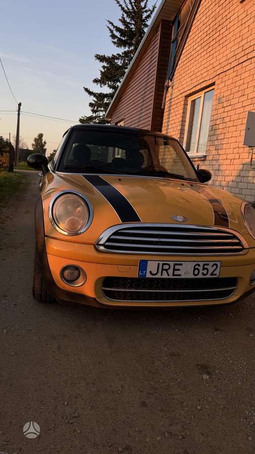Mini Cooper, 1.6 l., hatchback