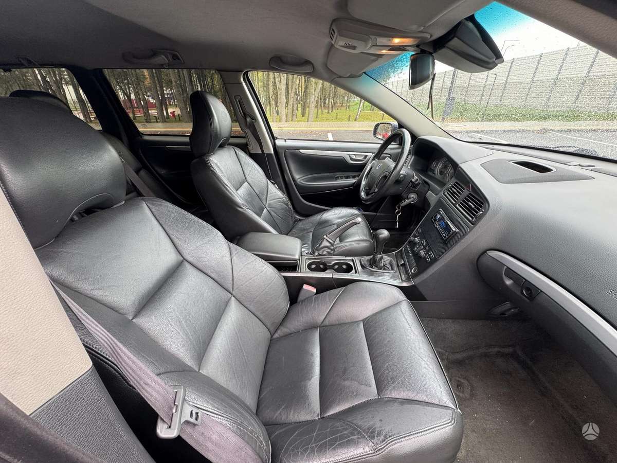 Volvo V70, 2.4 l., wagon