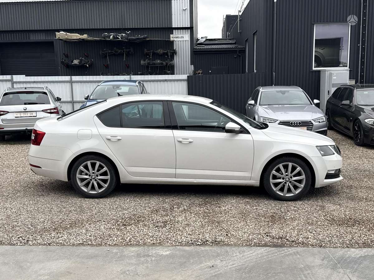 Skoda Octavia, 1.6 l., hatchback