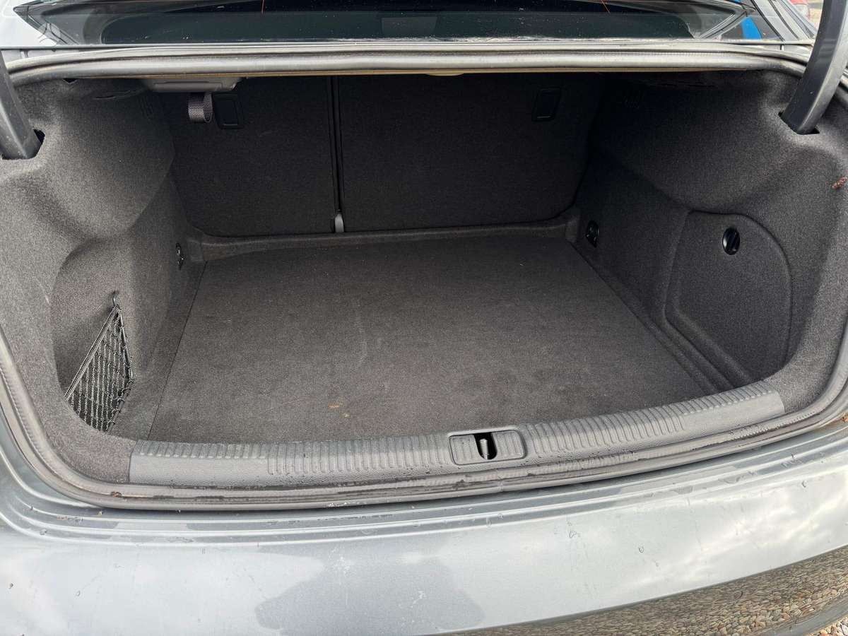 Audi A3, 1.4 l., Седан