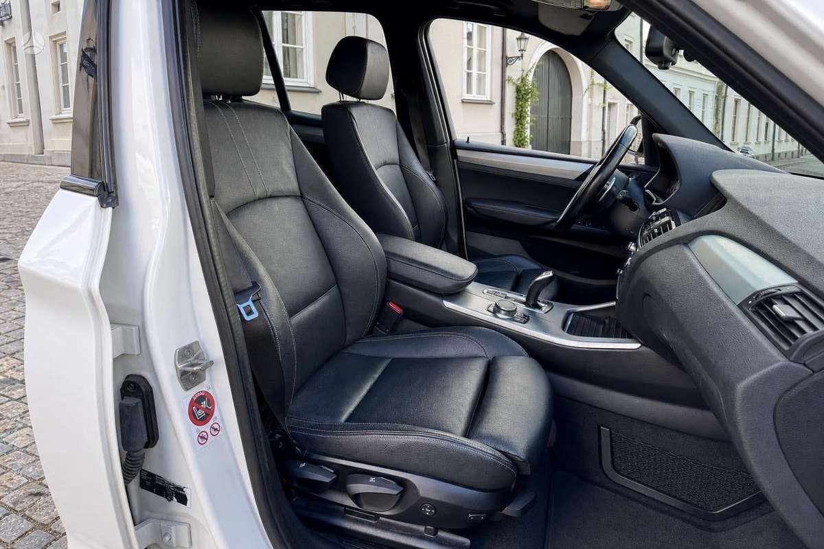 BMW X3, 3.0 l., off-road / crossover