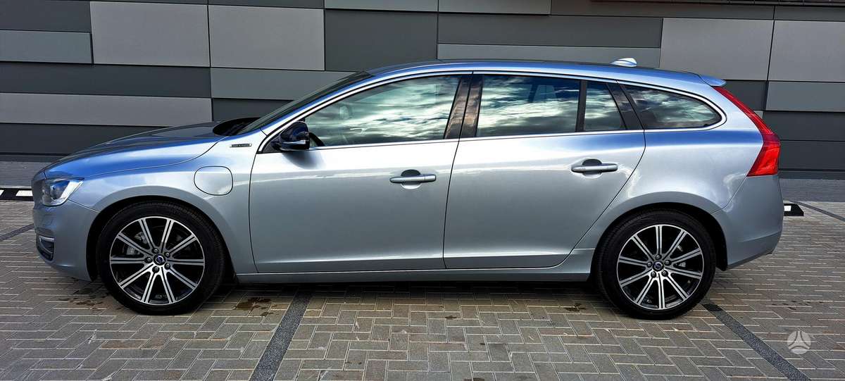 Volvo V60, wagon