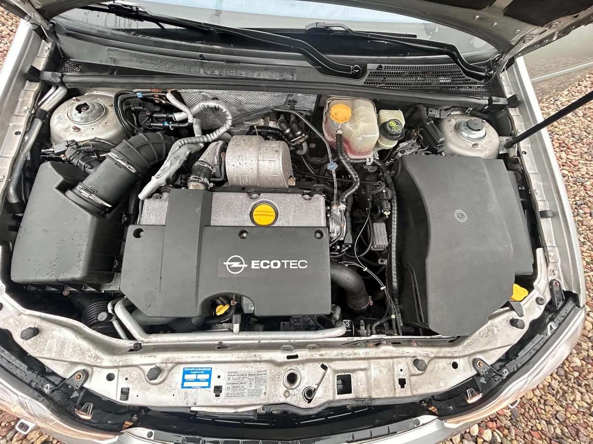 Opel Vectra, 2.2 l., Универсал
