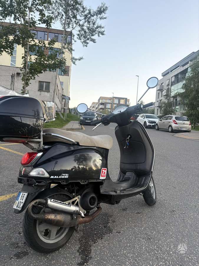 Piaggio Vespa 50cc, scooters / mopeds
