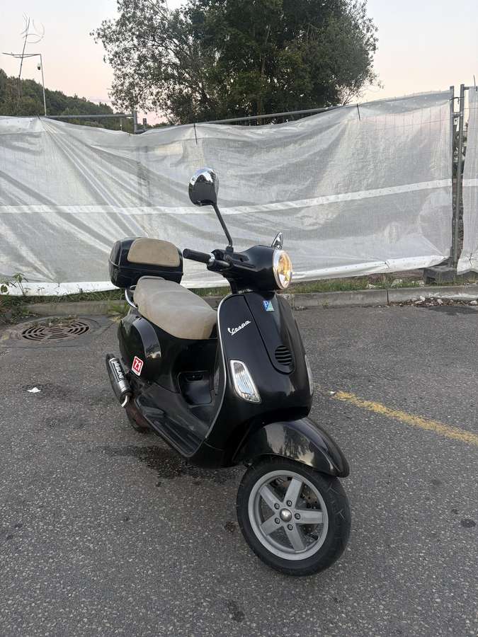 Piaggio Vespa 50cc, scooters / mopeds