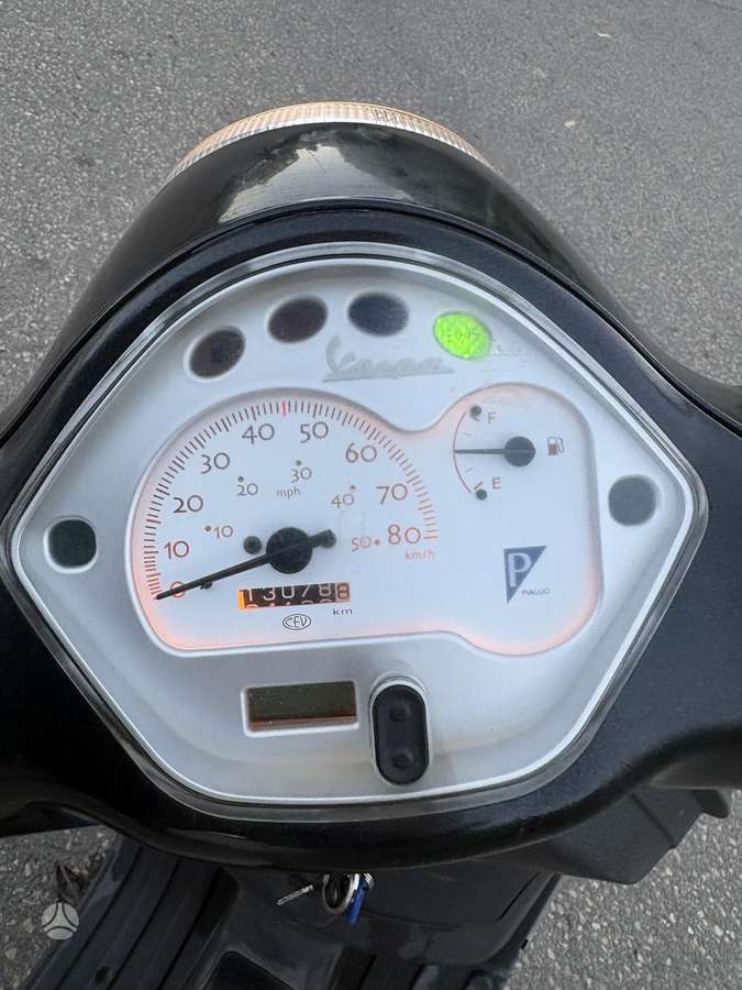 Piaggio Vespa 50cc, мотороллеры / мопеды